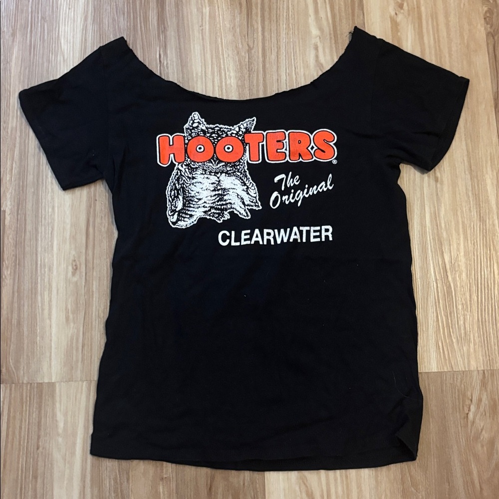Hooters Black and Orange Women's Top